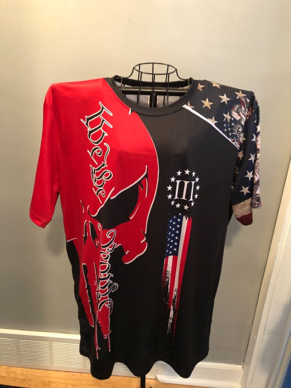 NWOT Mens 2XL We the People - God Bless America, Salute our Flag Shirt 27" Pit